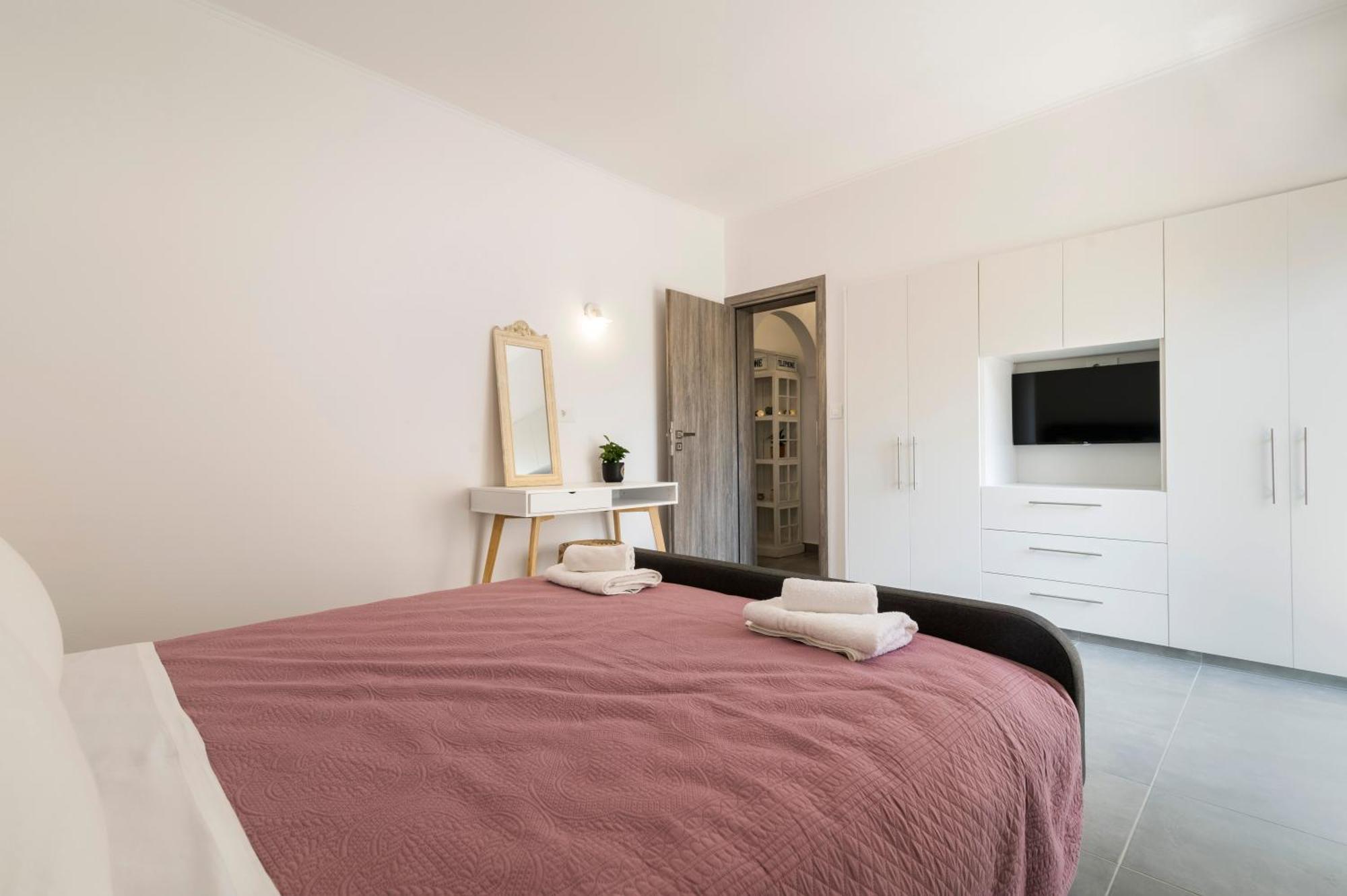 Mailo&Luke Apartments Rhodes City ภายนอก รูปภาพ